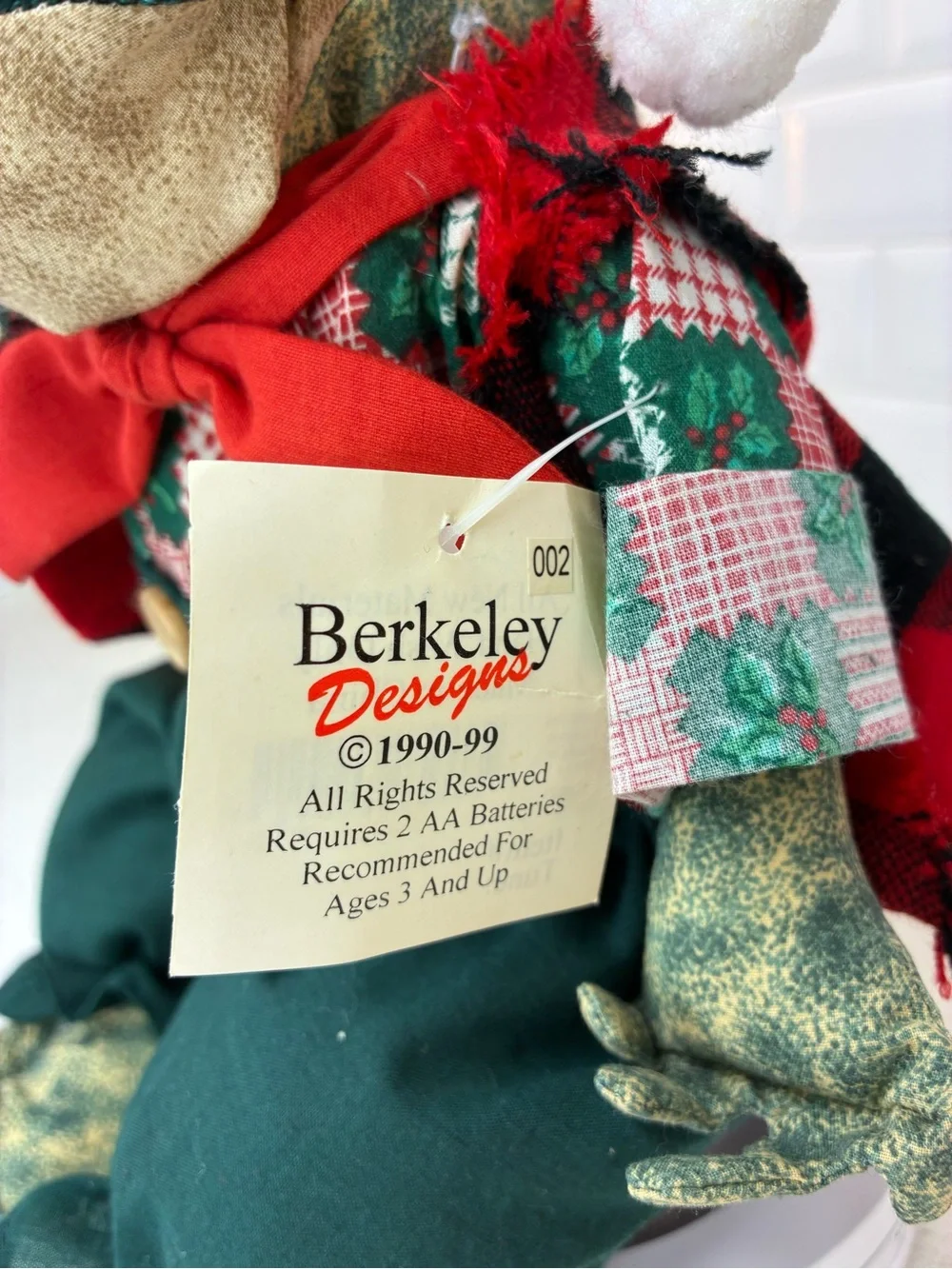 VTG  Christmas Berkeley Designs Singing Croaking Musical Sitting Frog